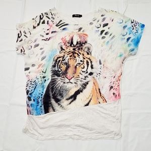 Tiger sparkly wearing crown T-shirt Sz XXL but fit more like Sz Medium